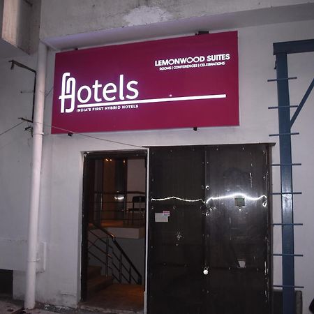 Lemonwood Suites By F9 Hotels - Trivoli Garden Chhatarpur Нью-Дели Экстерьер фото