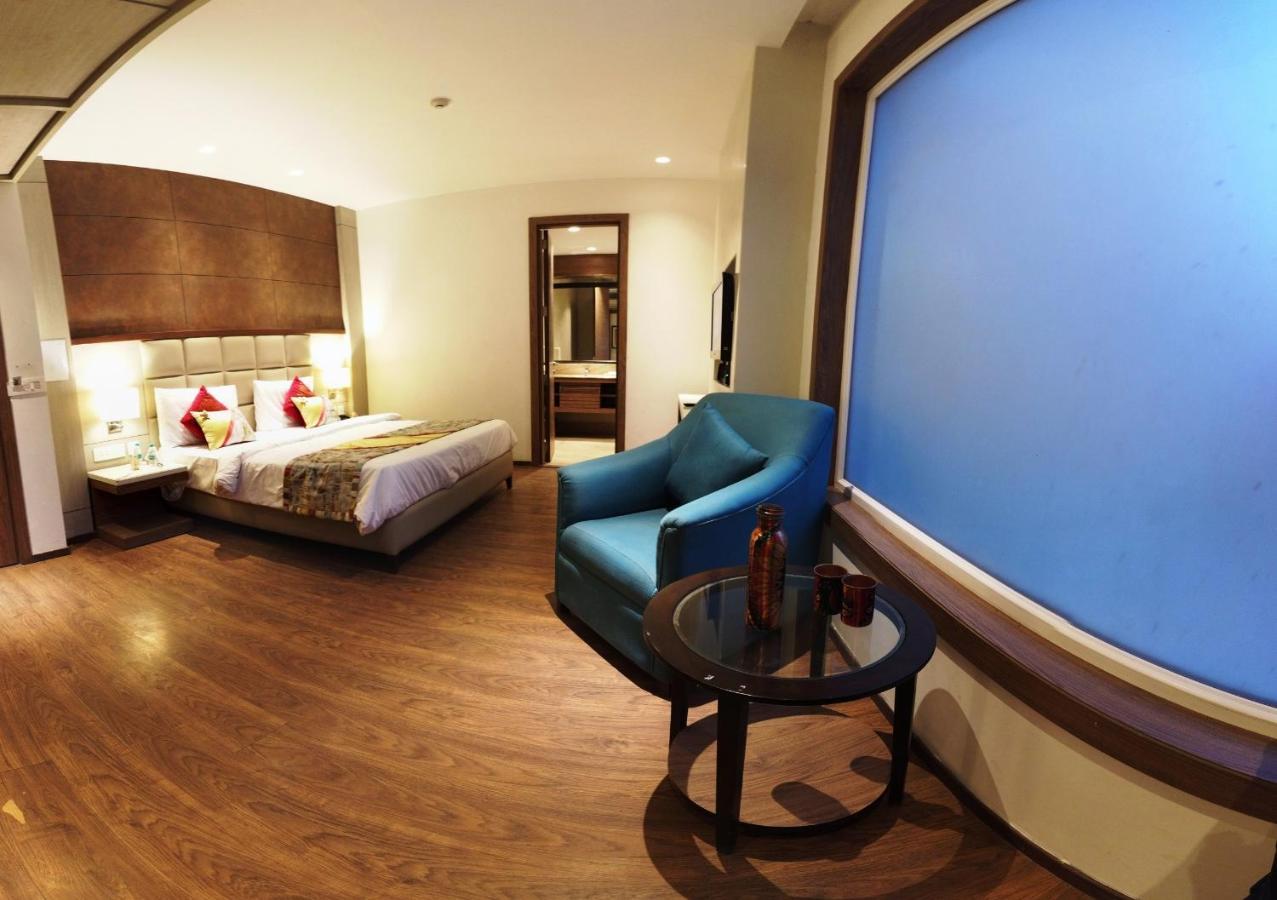 Lemonwood Suites By F9 Hotels - Trivoli Garden Chhatarpur Нью-Дели Экстерьер фото