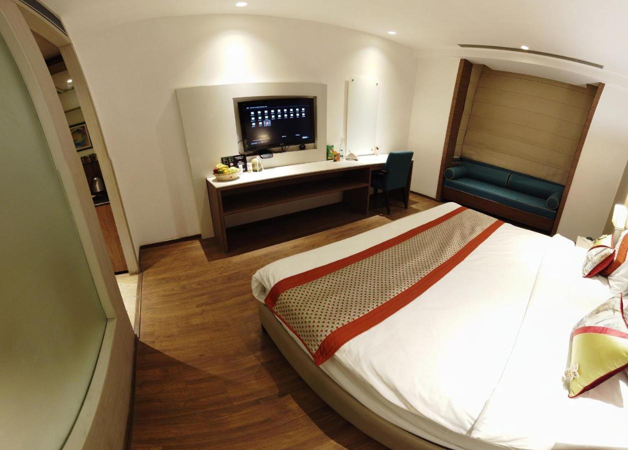 Lemonwood Suites By F9 Hotels - Trivoli Garden Chhatarpur Нью-Дели Экстерьер фото