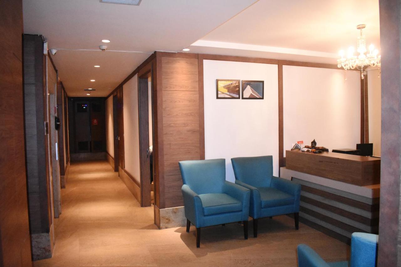 Lemonwood Suites By F9 Hotels - Trivoli Garden Chhatarpur Нью-Дели Экстерьер фото