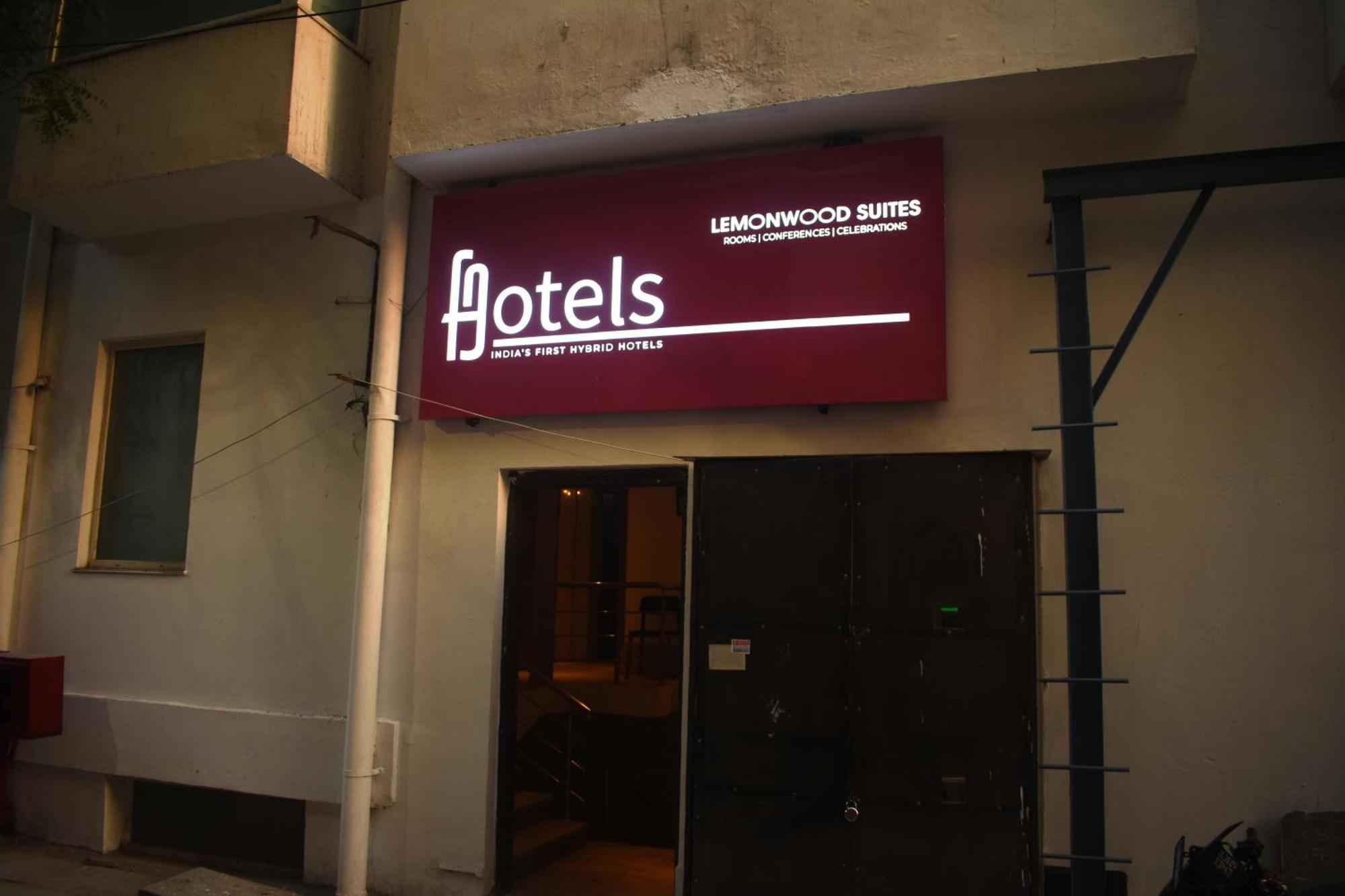 Lemonwood Suites By F9 Hotels - Trivoli Garden Chhatarpur Нью-Дели Экстерьер фото
