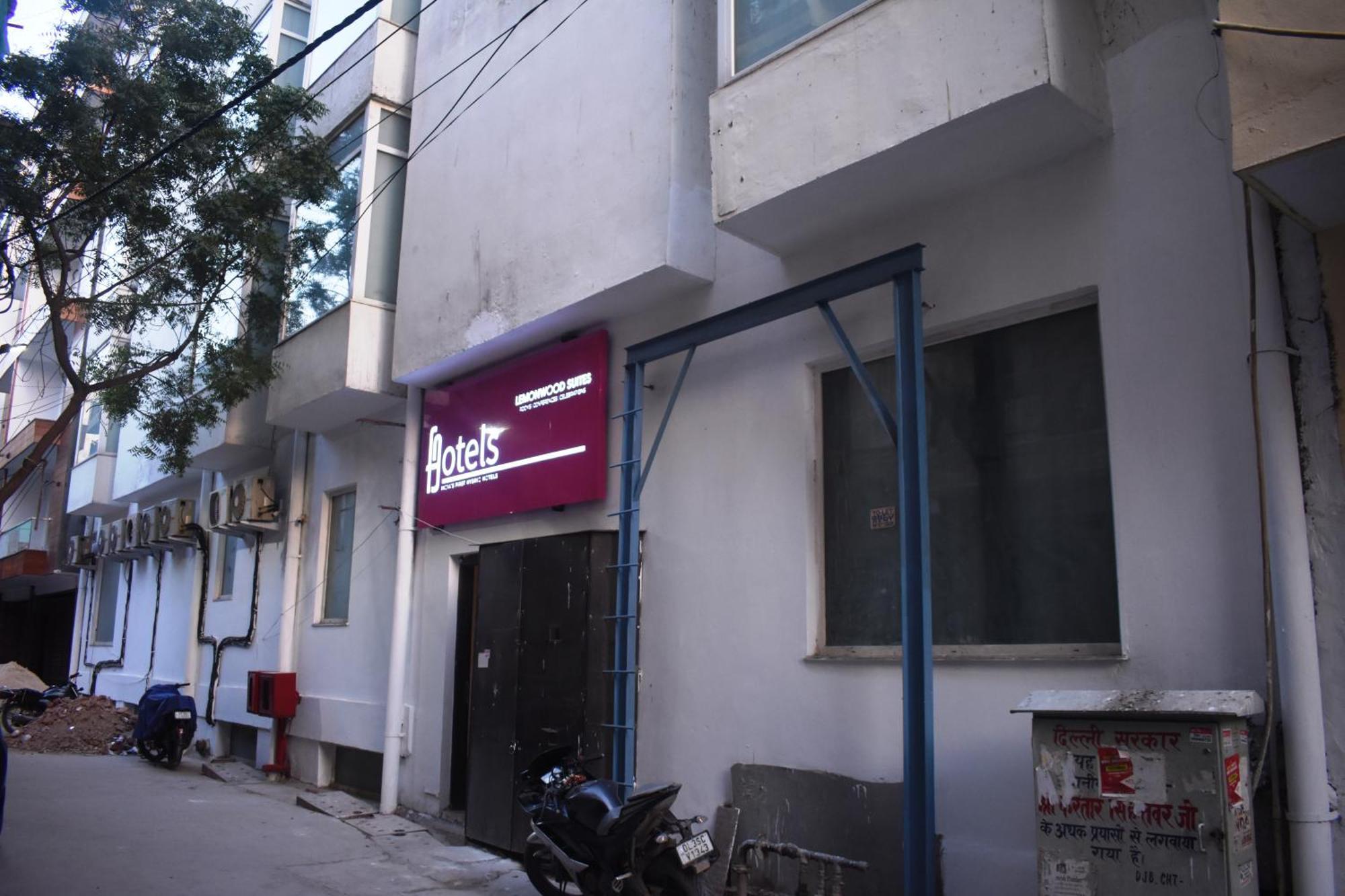 Lemonwood Suites By F9 Hotels - Trivoli Garden Chhatarpur Нью-Дели Экстерьер фото